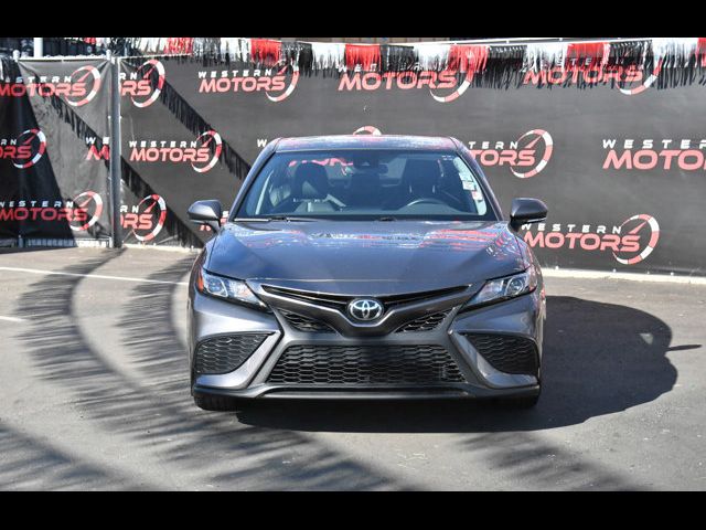 2022 Toyota Camry SE