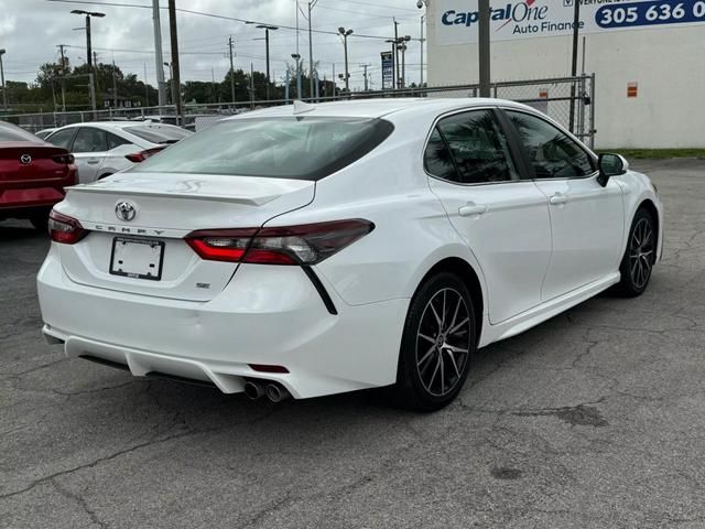 2022 Toyota Camry SE