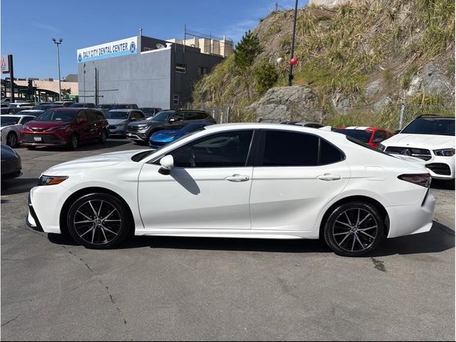 2022 Toyota Camry 