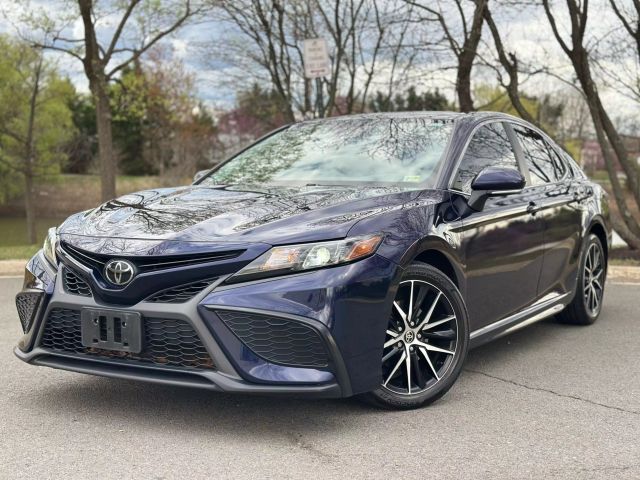 2022 Toyota Camry SE
