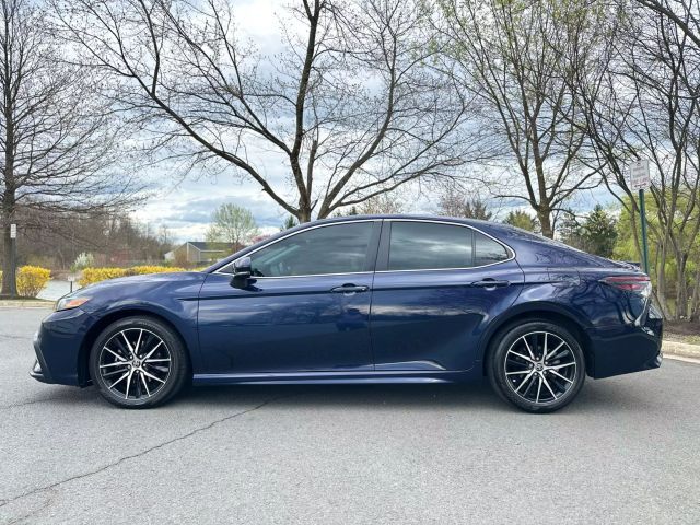 2022 Toyota Camry SE
