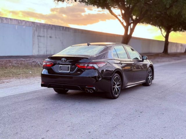 2022 Toyota Camry SE