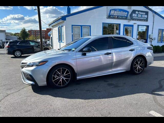 2022 Toyota Camry SE