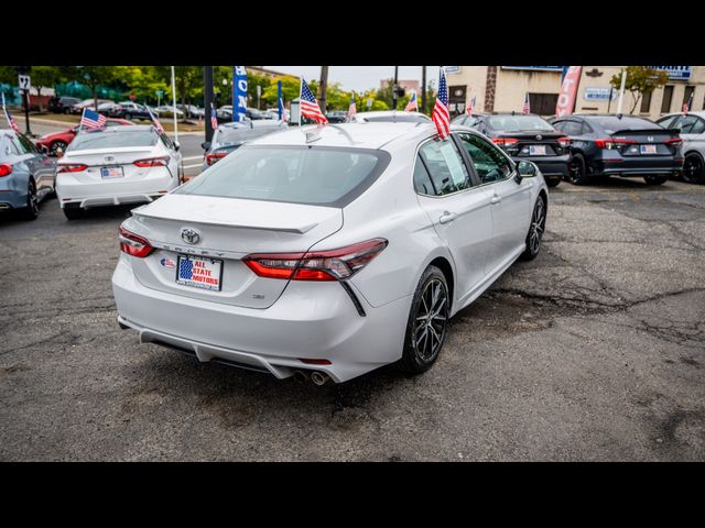 2022 Toyota Camry SE