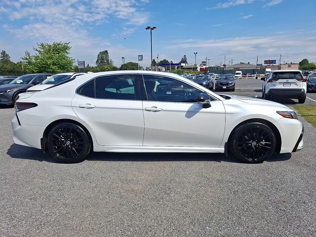 2022 Toyota Camry Hybrid XSE