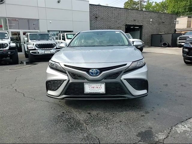 2022 Toyota Camry Hybrid SE