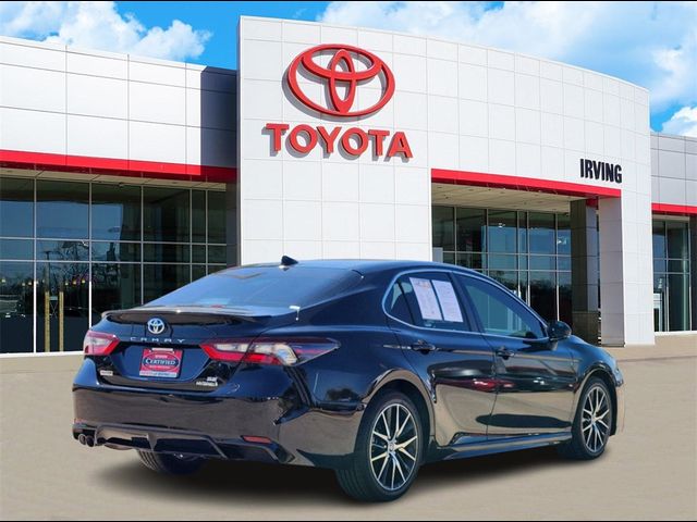 2022 Toyota Camry Hybrid SE