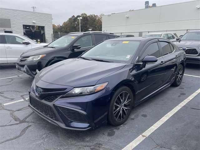 2022 Toyota Camry Hybrid SE