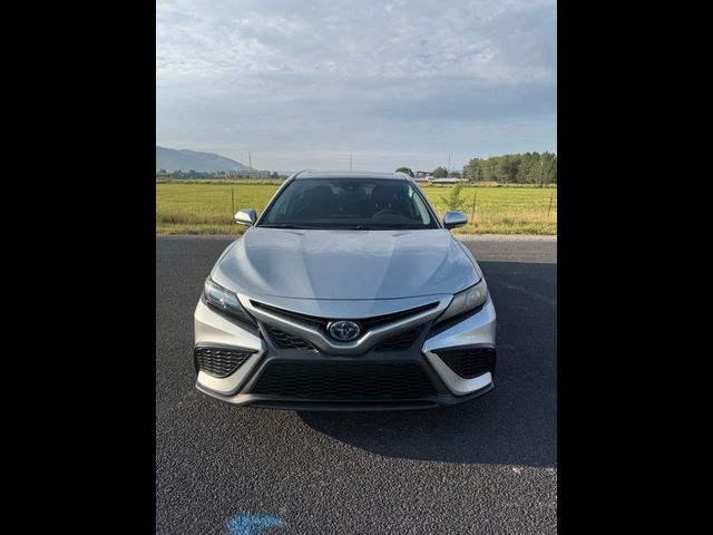 2022 Toyota Camry Hybrid SE