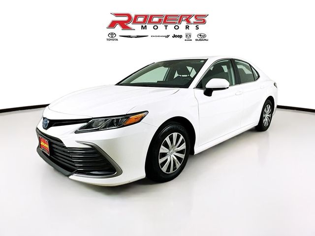 2022 Toyota Camry Hybrid LE