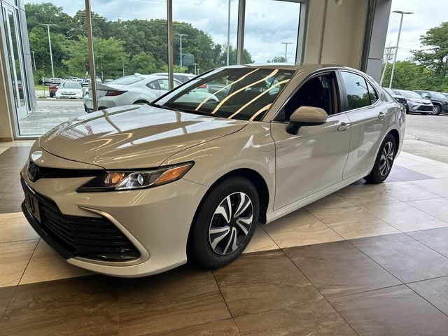 2022 Toyota Camry Hybrid LE