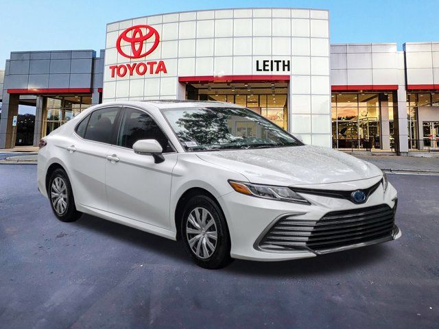 2022 Toyota Camry Hybrid LE