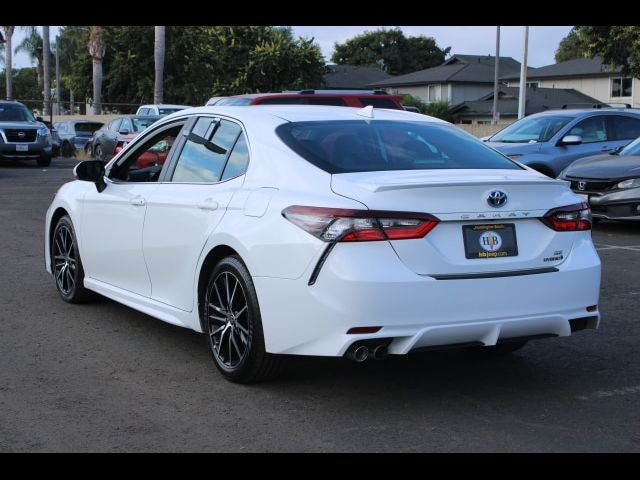 2022 Toyota Camry Hybrid SE