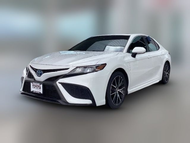 2022 Toyota Camry Hybrid SE