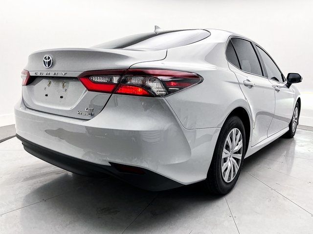 2022 Toyota Camry Hybrid LE