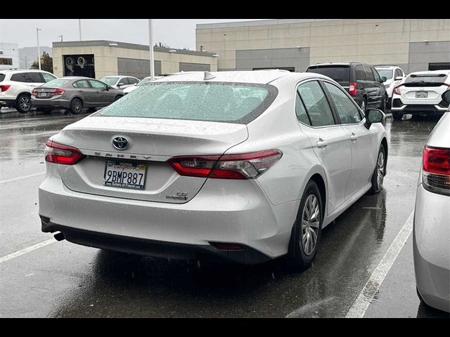 2022 Toyota Camry Hybrid LE