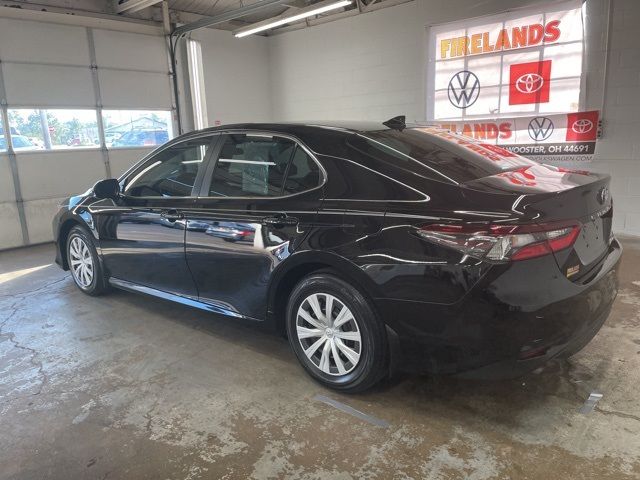 2022 Toyota Camry Hybrid LE