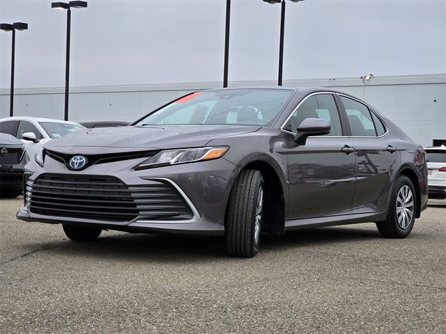 2022 Toyota Camry Hybrid LE