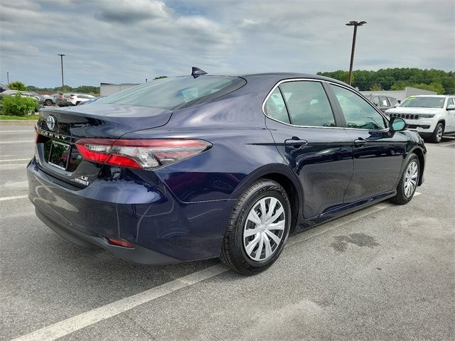 2022 Toyota Camry Hybrid LE