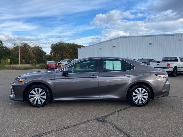 2022 Toyota Camry Hybrid LE