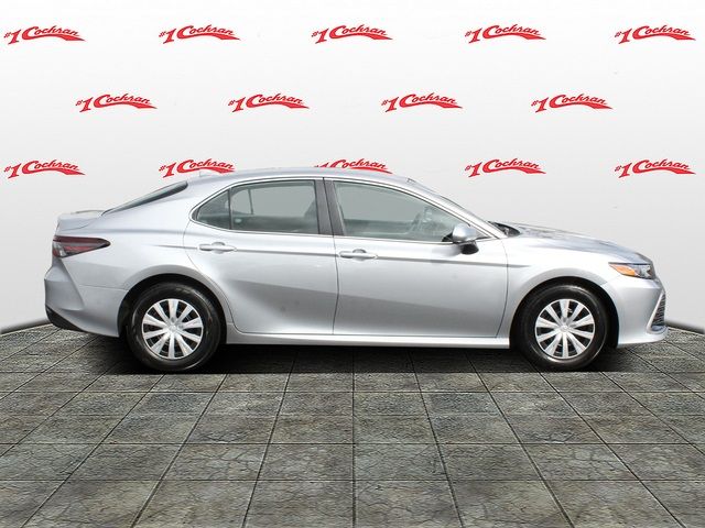 2022 Toyota Camry Hybrid LE