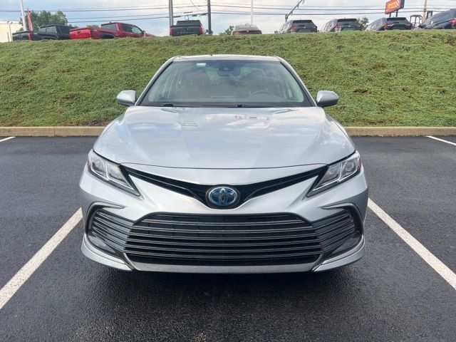 2022 Toyota Camry Hybrid LE