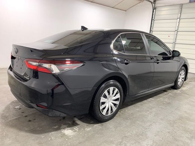 2022 Toyota Camry Hybrid LE