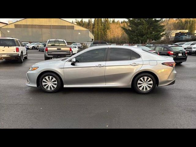 2022 Toyota Camry Hybrid LE