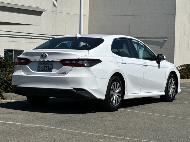 2022 Toyota Camry Hybrid LE