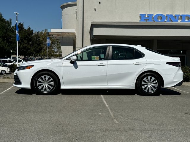 2022 Toyota Camry Hybrid LE