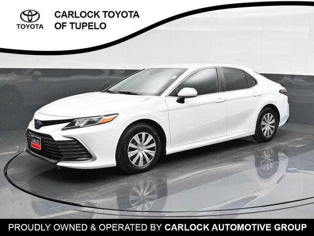 2022 Toyota Camry Hybrid LE