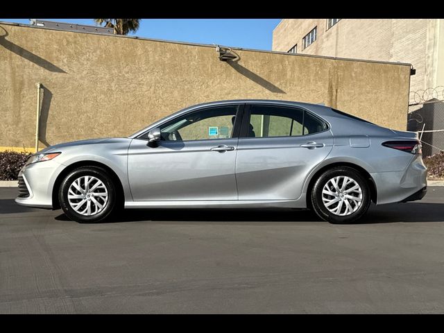 2022 Toyota Camry Hybrid LE