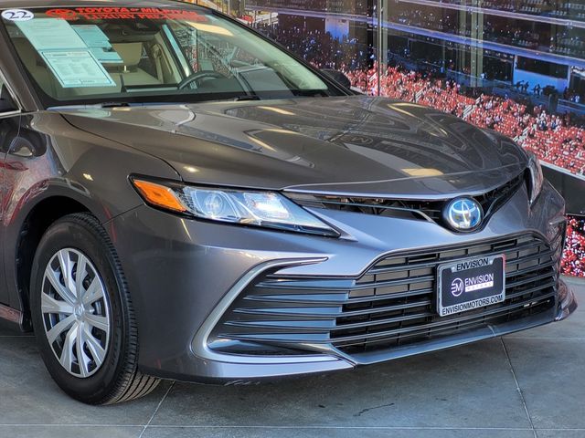 2022 Toyota Camry Hybrid LE