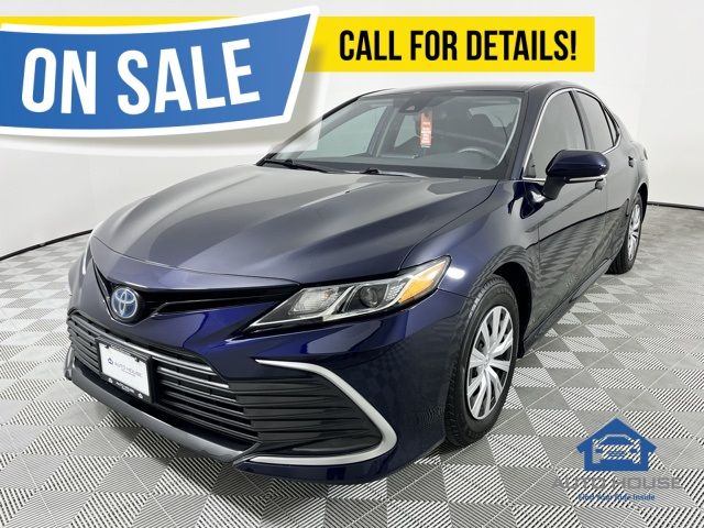 2022 Toyota Camry Hybrid LE