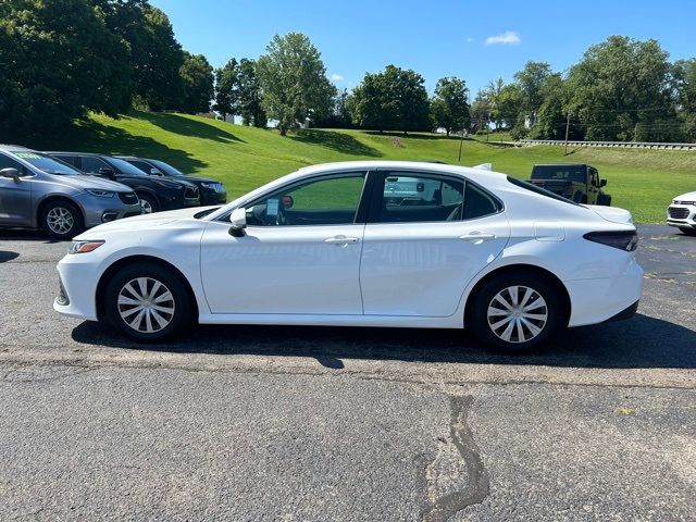 2022 Toyota Camry Hybrid LE