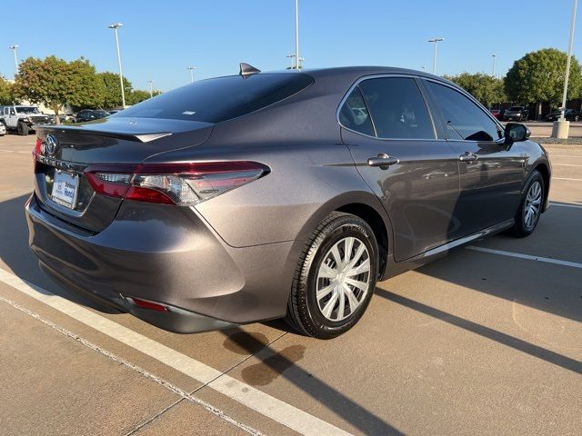 2022 Toyota Camry Hybrid LE