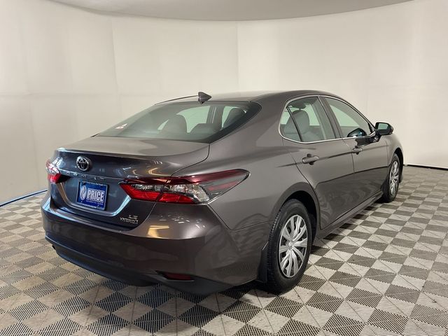 2022 Toyota Camry Hybrid LE