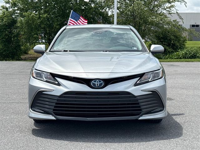 2022 Toyota Camry Hybrid LE