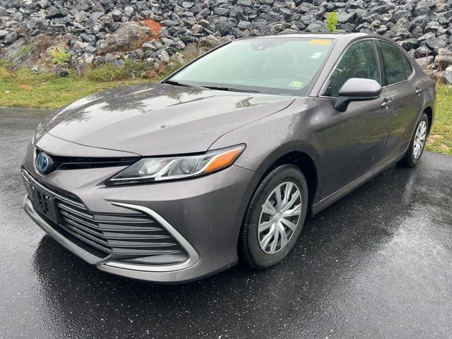 2022 Toyota Camry Hybrid LE