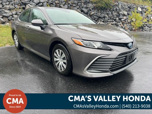 2022 Toyota Camry Hybrid LE