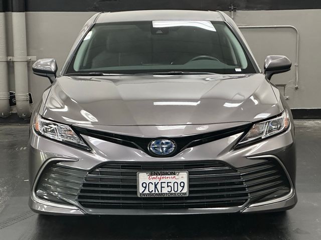 2022 Toyota Camry Hybrid LE