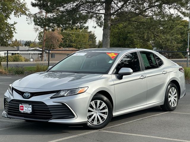 2022 Toyota Camry Hybrid LE