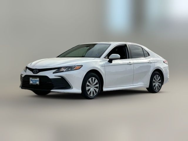 2022 Toyota Camry Hybrid LE