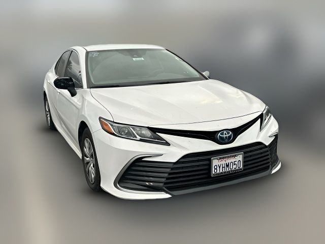 2022 Toyota Camry Hybrid LE