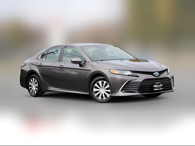 2022 Toyota Camry Hybrid LE