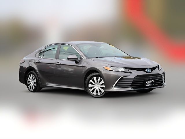 2022 Toyota Camry Hybrid LE