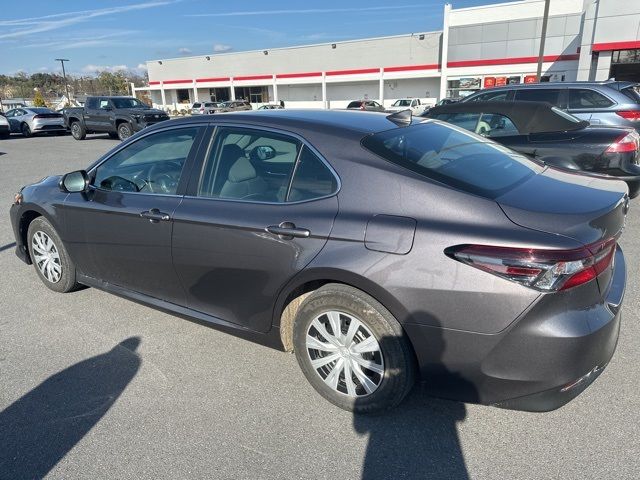 2022 Toyota Camry Hybrid LE