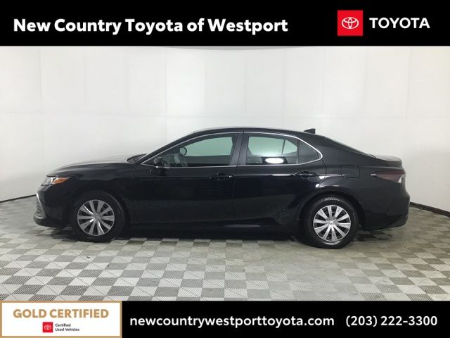 2022 Toyota Camry Hybrid LE