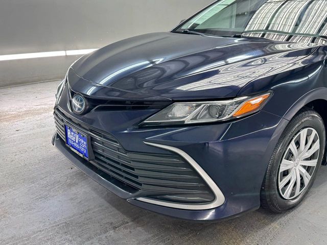 2022 Toyota Camry Hybrid LE