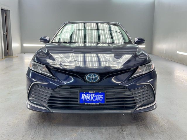 2022 Toyota Camry Hybrid LE